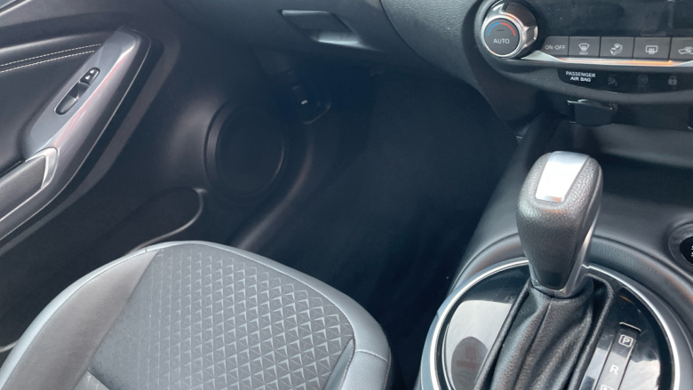 Nissan Juke 1.6 Hybrid N-Connecta 5dr Auto Hybrid Hatchback